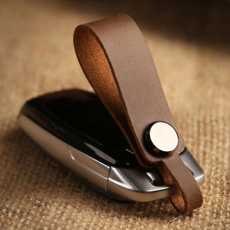 カスタムロゴ入り本革キーホルダー メンズ レディース ヴィン - Initial Ring Custom のレビューと価格