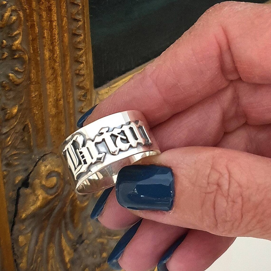 12 ミリメートル男性のゴシックリングパーソナライズされた古 - Initial Ring Custom のレビューと価格